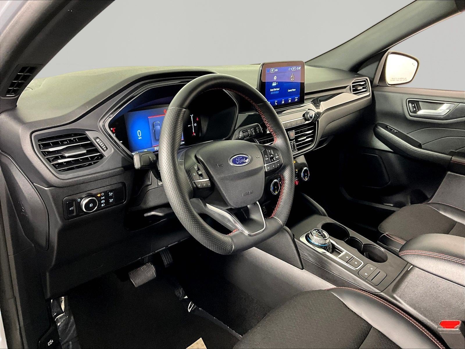 Used 2025 Ford Escape ST-Line Select AWD/4WD image 17