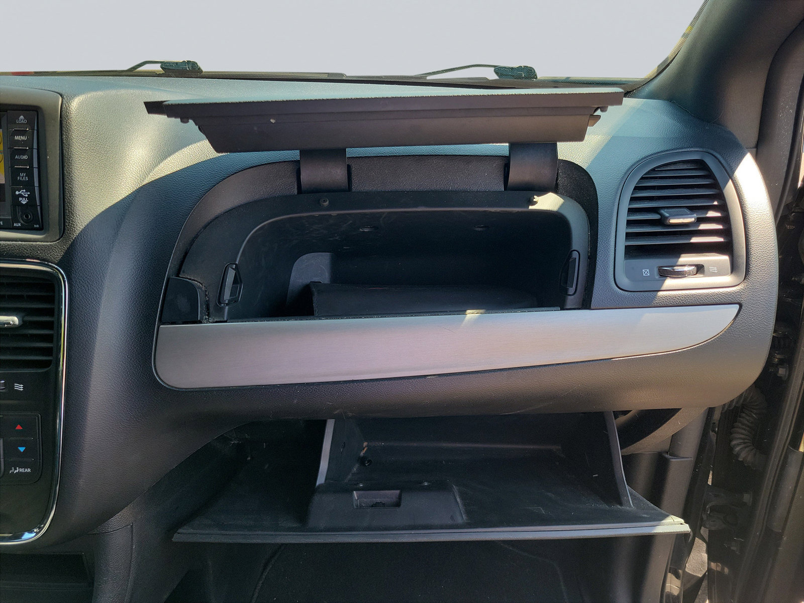 Used 2019 Dodge Grand Caravan GT FWD image 38