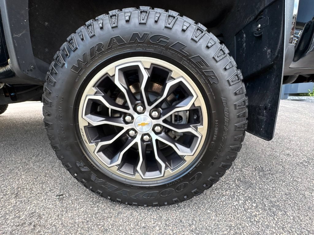 Used 2022 Chevrolet Colorado ZR2 AWD/4WD image 21