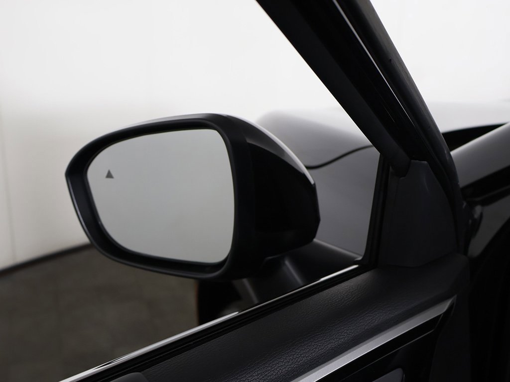 New 2025 Mitsubishi Outlander SE image 36