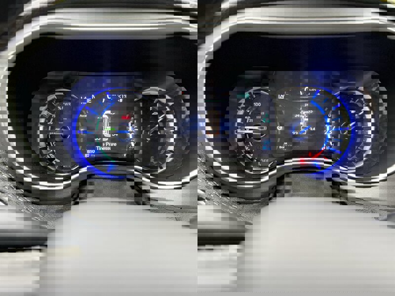 Used 2021 Chrysler Pacifica Touring-L image 15