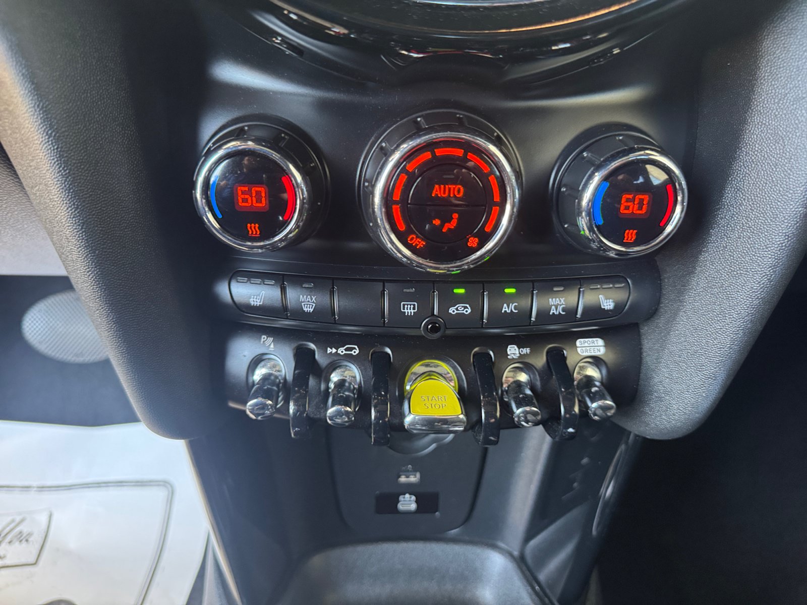 Used 2023 MINI Cooper SE FWD image 18