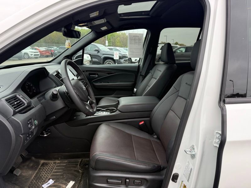 Used 2025 Honda Ridgeline Black Edition image 10