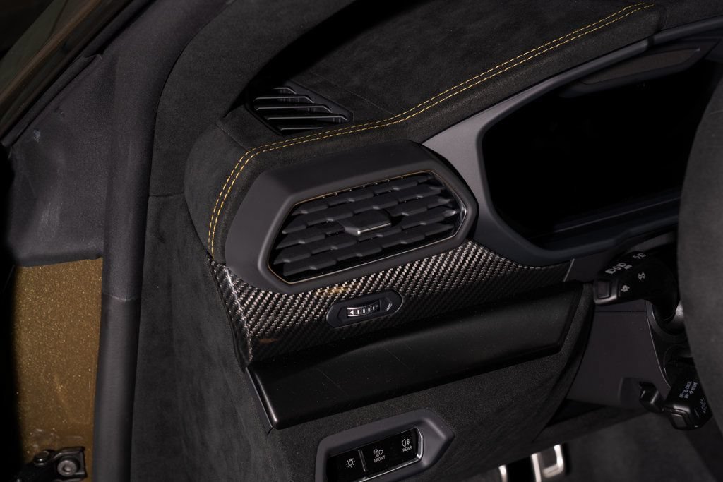 Used 2024 Lamborghini Urus Performante AWD/4WD image 17