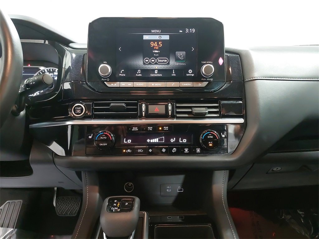 Used 2024 Nissan Pathfinder SV w/ SV Premium Package image 22