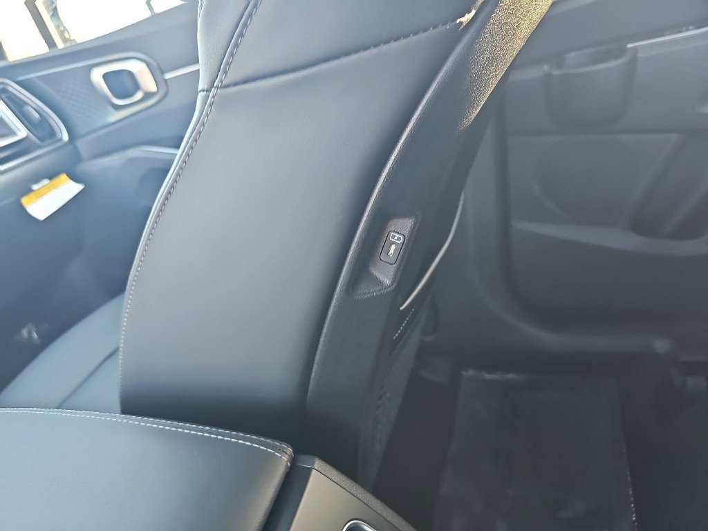 New 2026 Kia Sorento S image 24