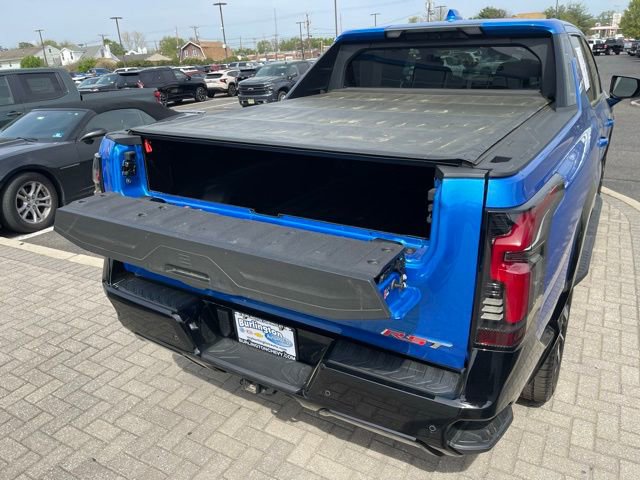 Used 2025 Chevrolet Silverado EV RST image 8