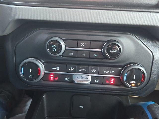 Used 2022 Ford Bronco Black Diamond w/ Sasquatch Package image 28