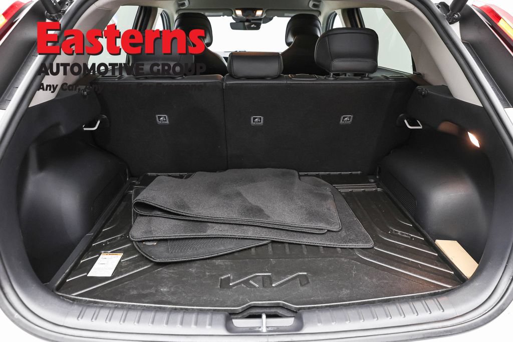 Used 2023 Kia Niro Wind w/ Wind Preserve Package FWD image 9