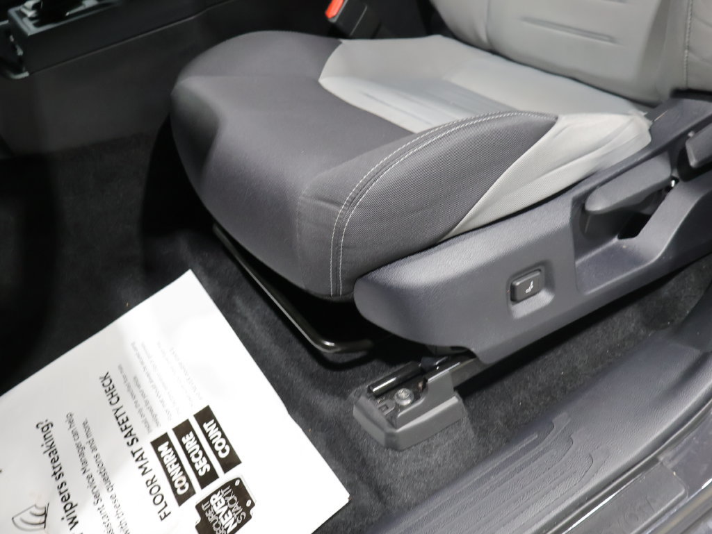 Certified 2025 Toyota Tacoma TRD Sport AWD/4WD image 12