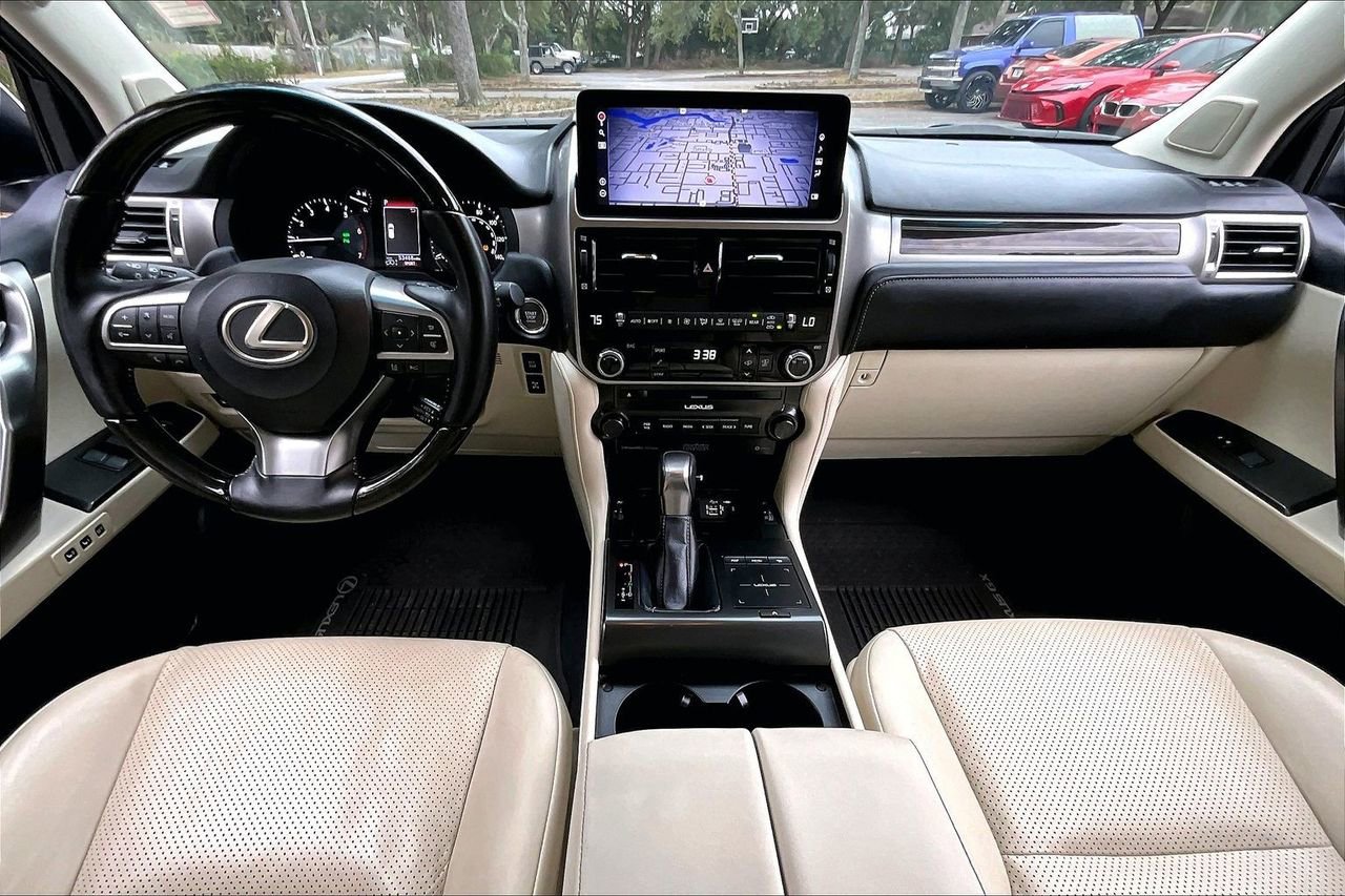 Used 2023 Lexus GX 460 Luxury w/ Sport Design Package image 7
