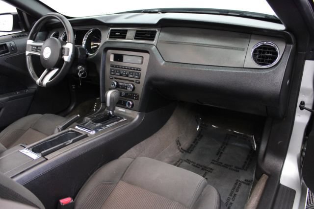 Used 2014 Ford Mustang Convertible w/ Equipment Group 102A RWD image 21