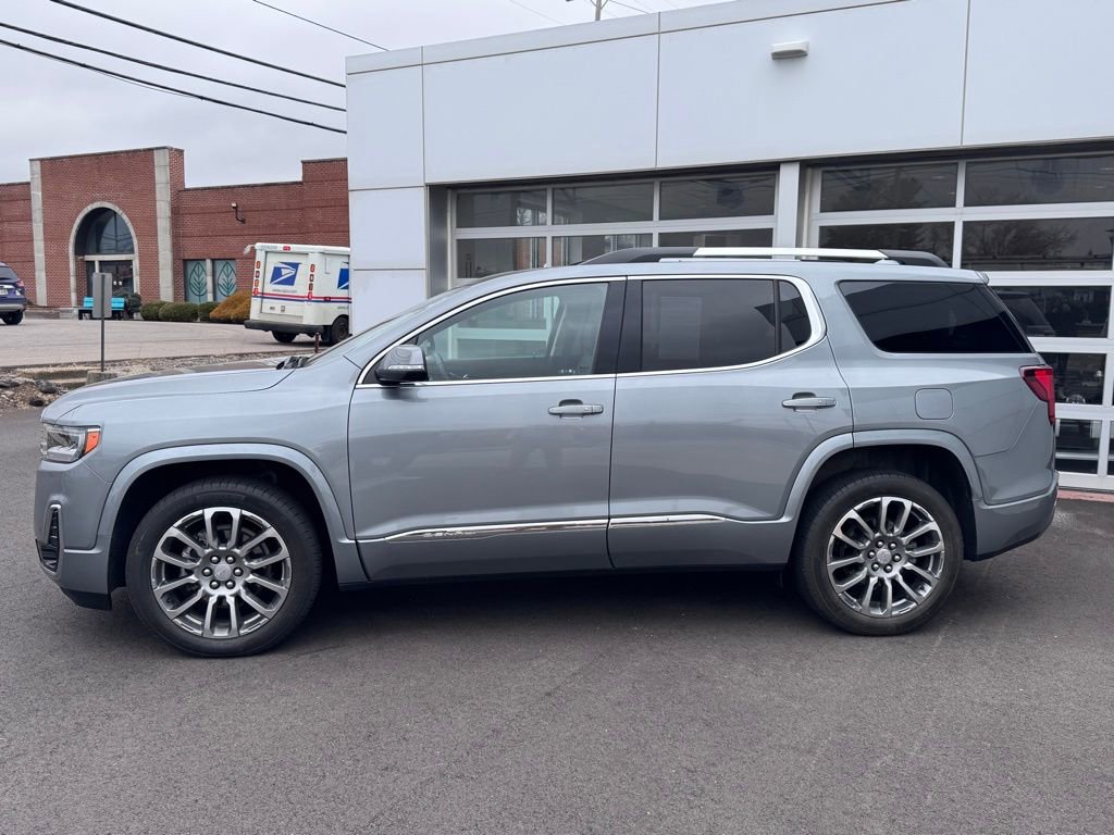 Used 2023 GMC Acadia Denali w/ Denali Ultimate Package image 2