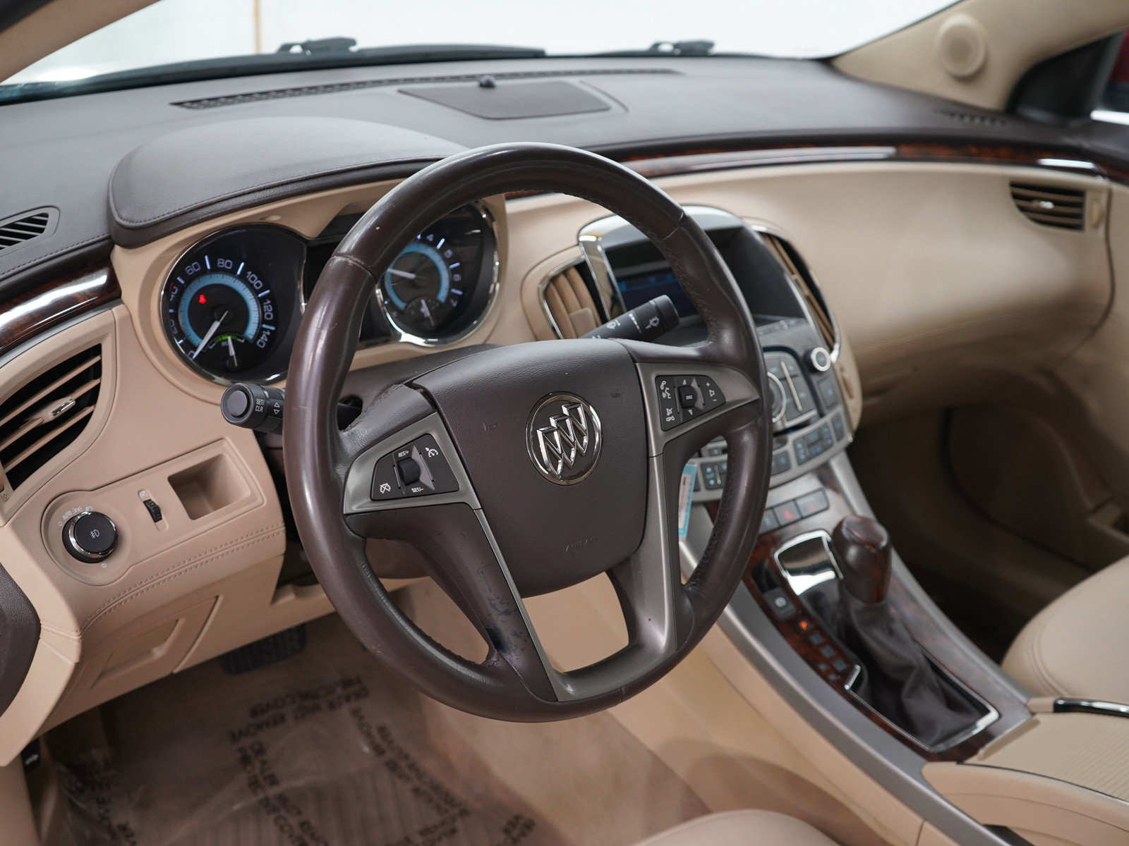 Used 2012 Buick LaCrosse Premium image 18