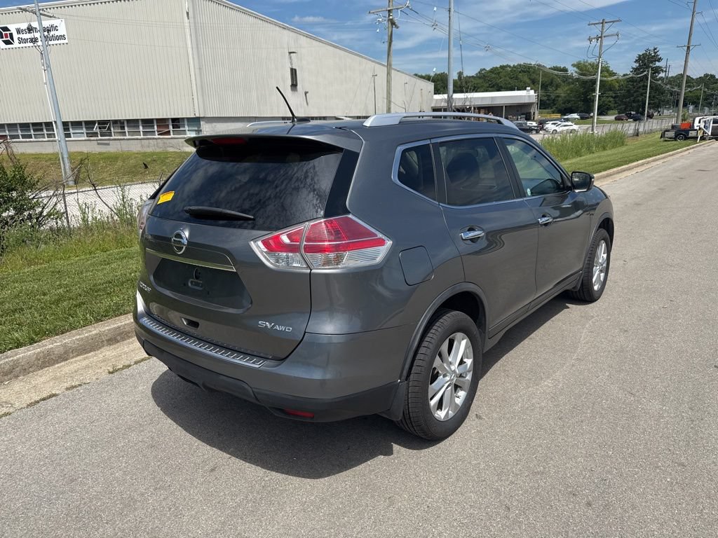 Used 2015 Nissan Rogue SV AWD/4WD image 3