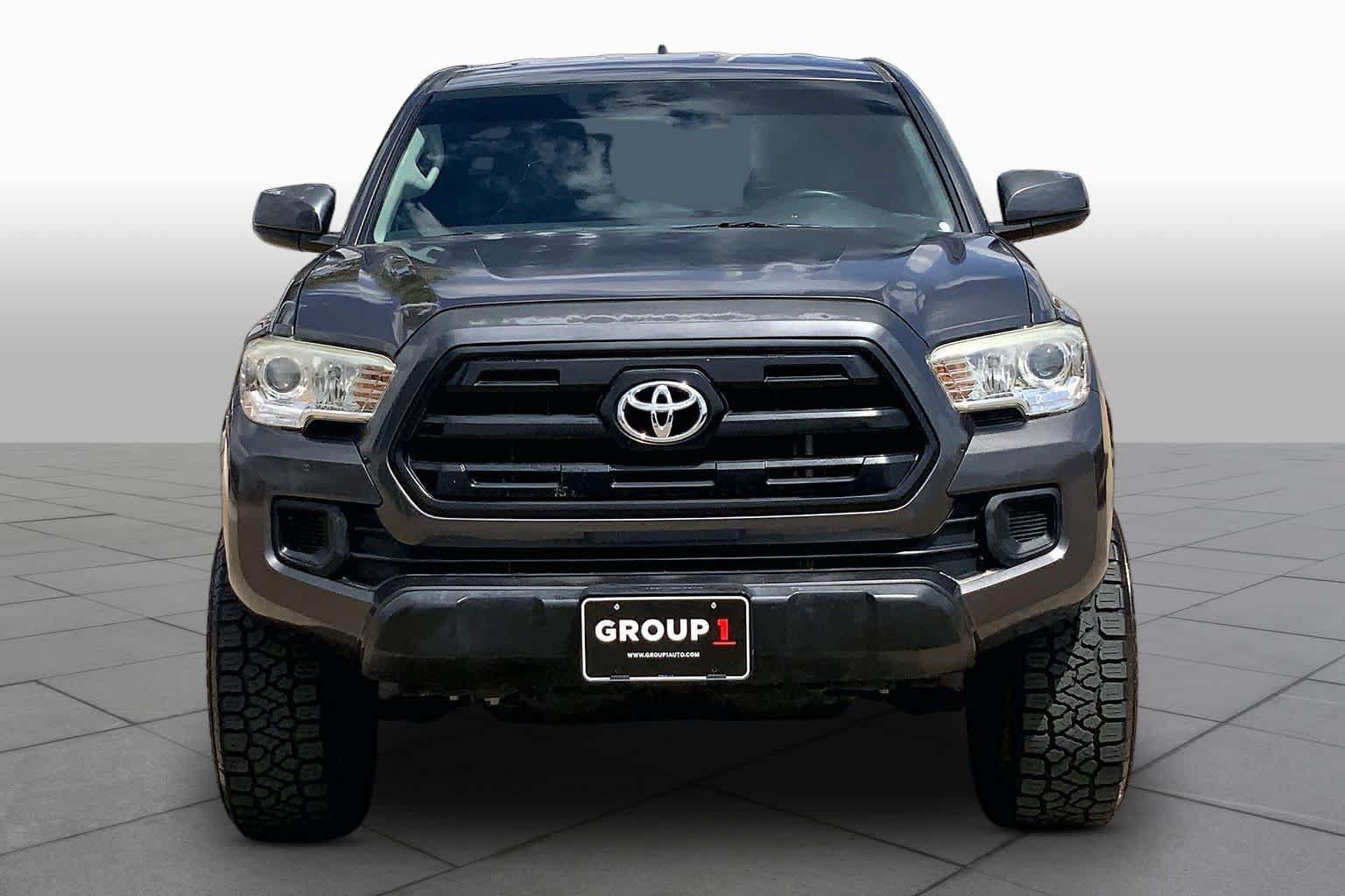 Used 2016 Toyota Tacoma SR w/ SR Convenience Package RWD image 4