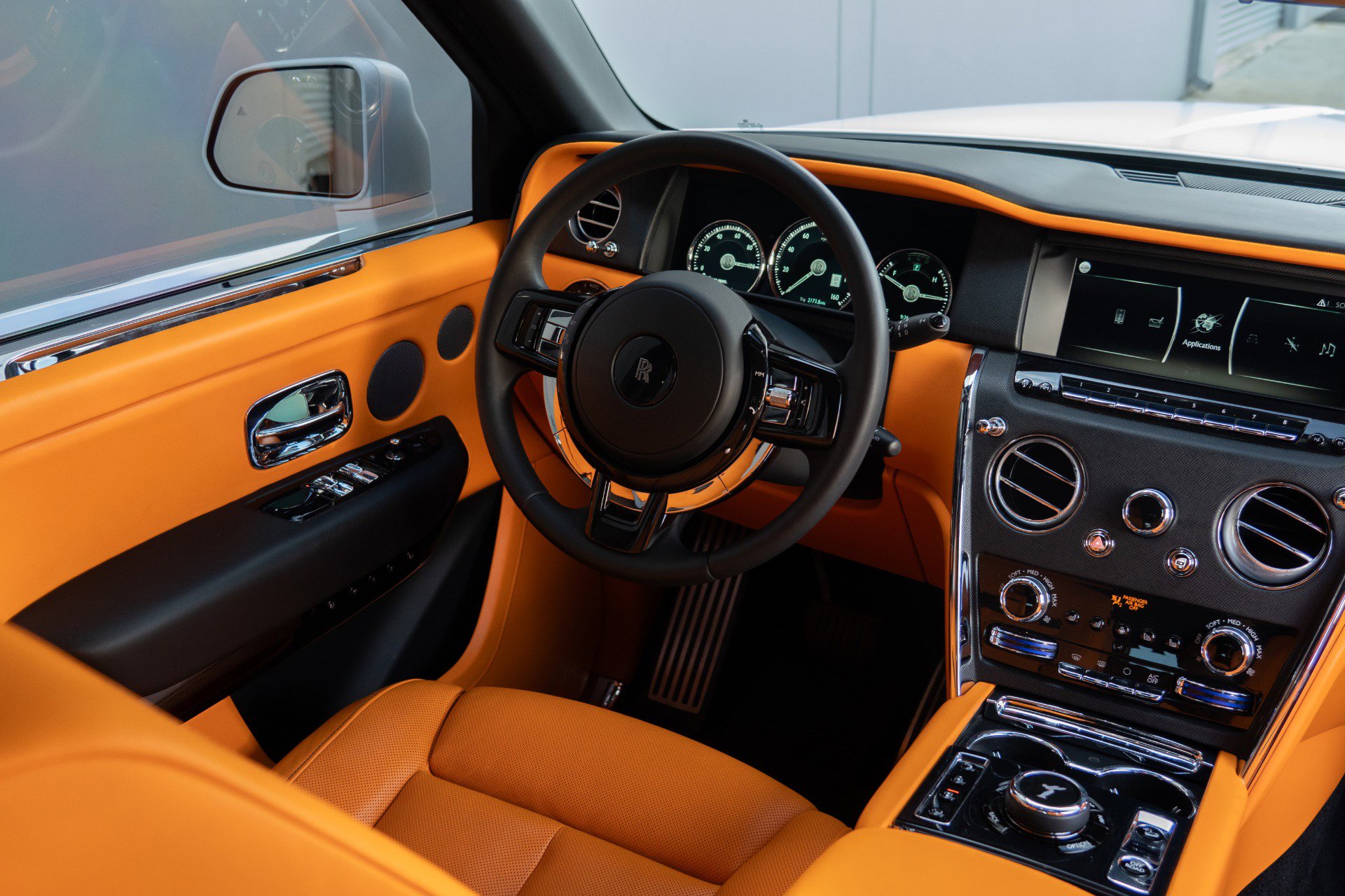 Used 2022 Rolls-Royce Cullinan image 41
