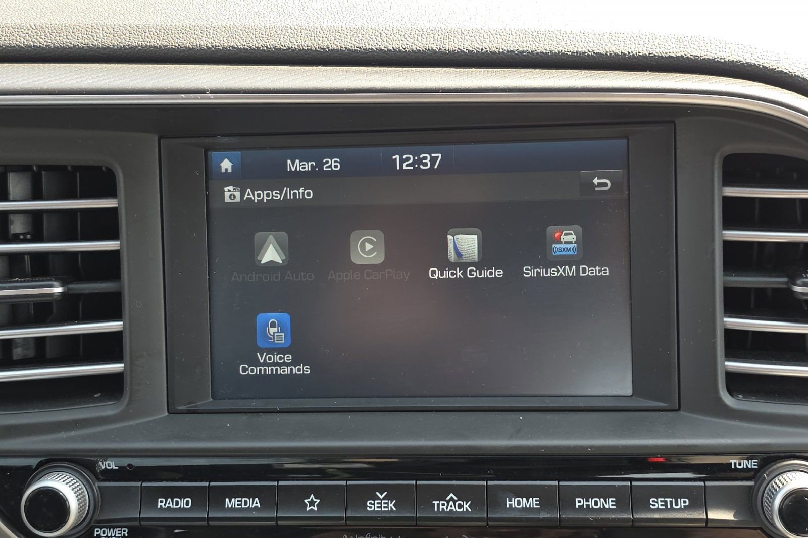 Used 2019 Hyundai Elantra Limited image 17