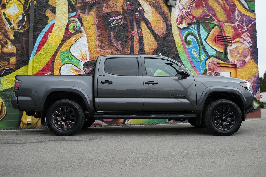Used 2021 Toyota Tacoma Limited image 3