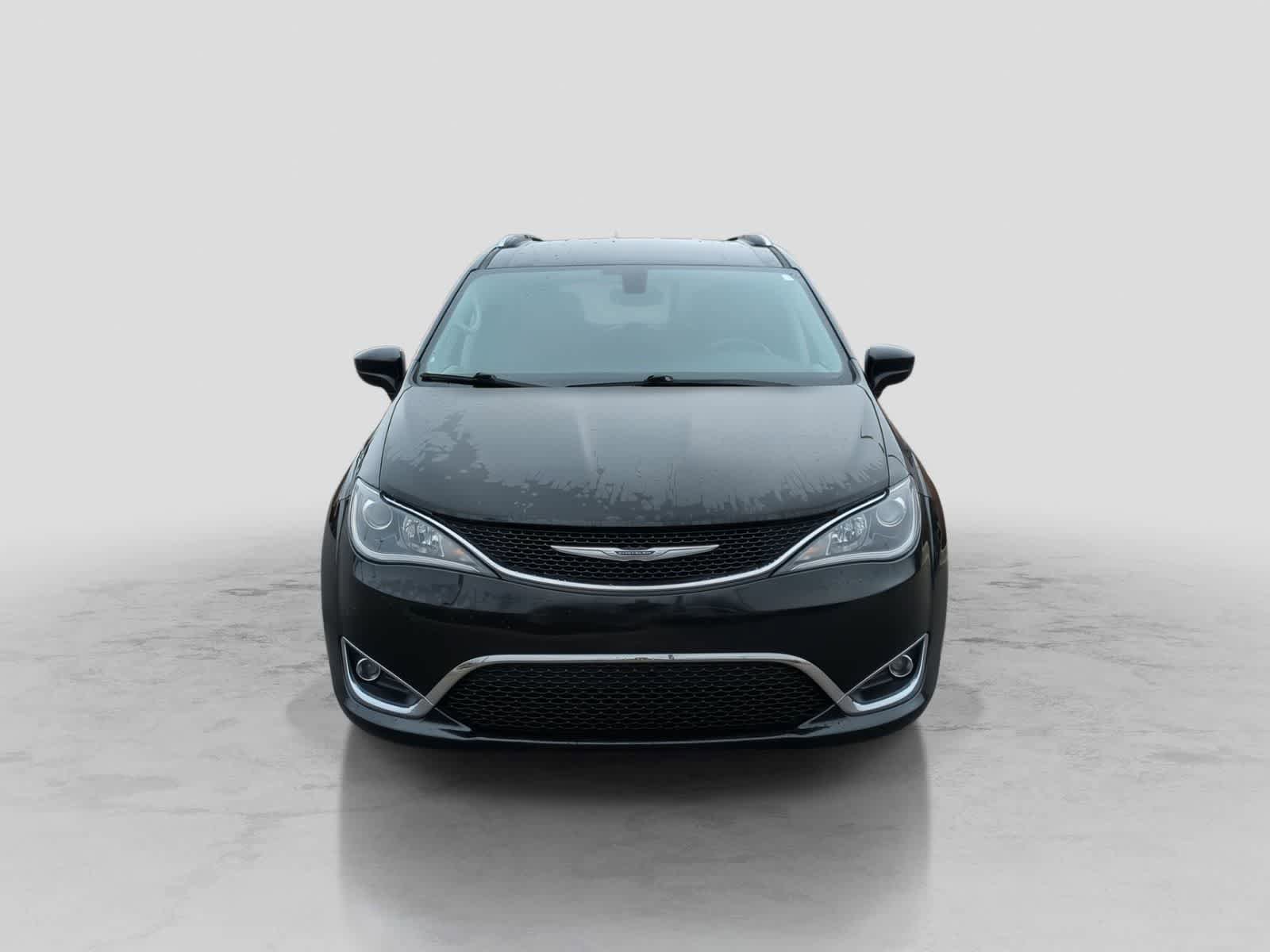 Used 2018 Chrysler Pacifica Touring-L Plus w/ Tire & Wheel Group FWD image 3