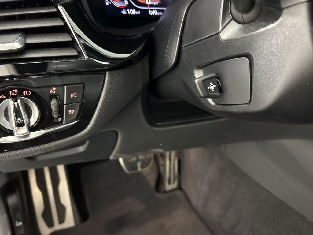 Used 2022 BMW M550i xDrive image 24