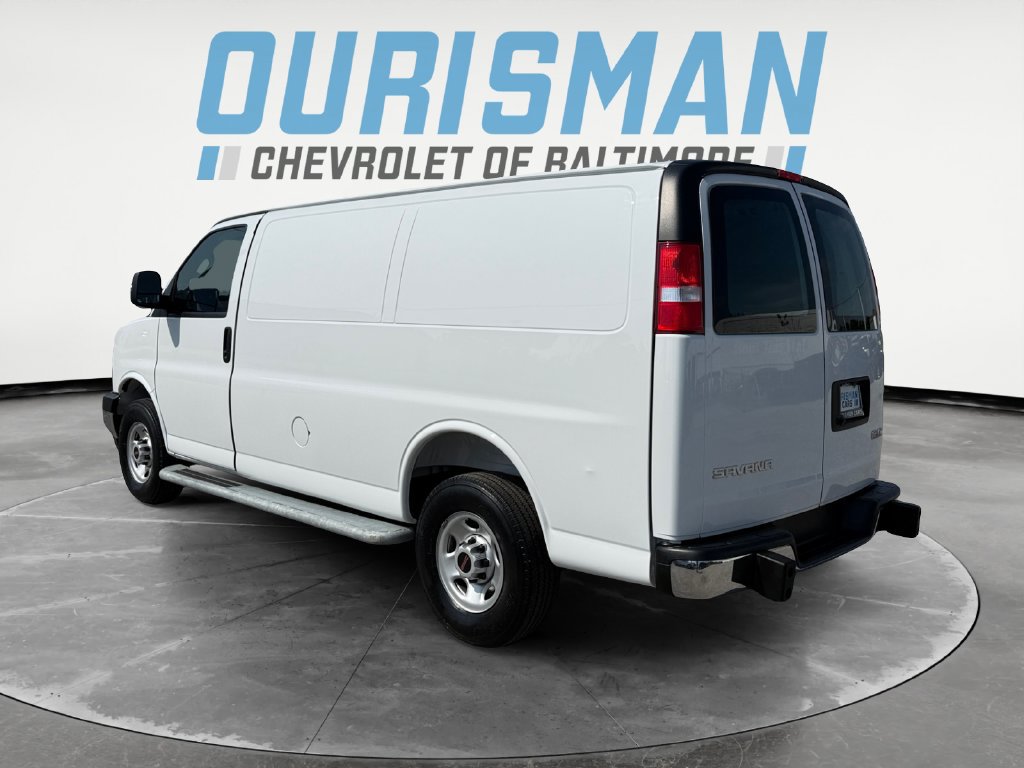 Used 2025 GMC Savana 2500 w/ Driver Convenience Package RWD image 4