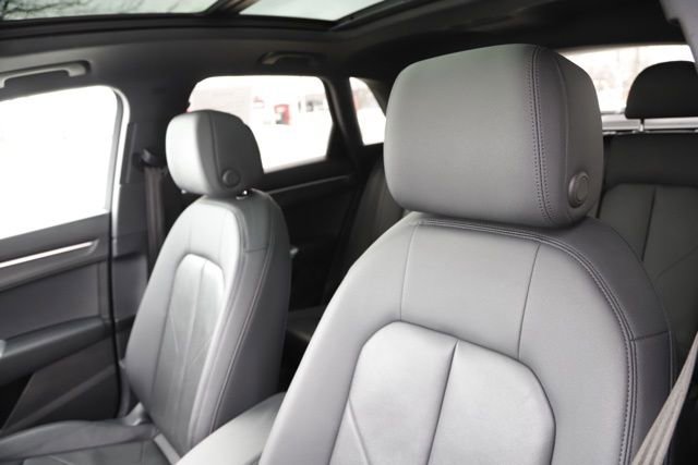 Used 2020 Audi Q3 2.0T Premium w/ Convenience Package image 12