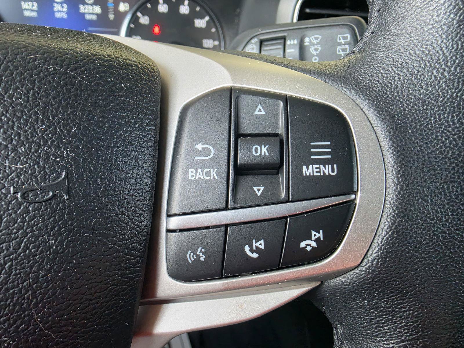 Used 2024 Ford Explorer XLT w/ Equipment Group 202A AWD/4WD image 23