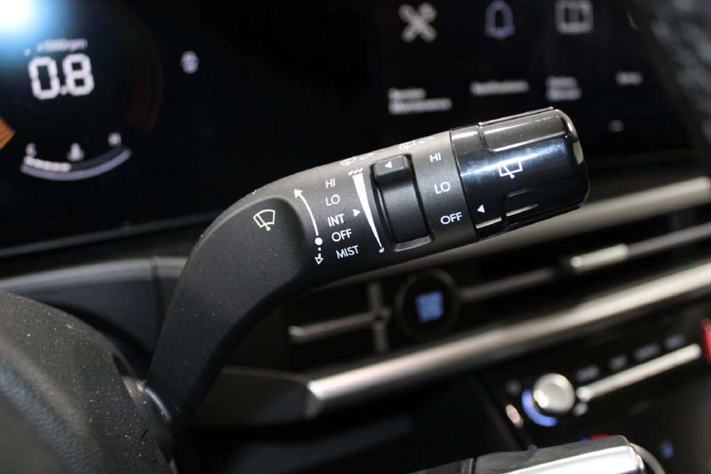 Used 2026 Hyundai Santa Fe SEL FWD image 32