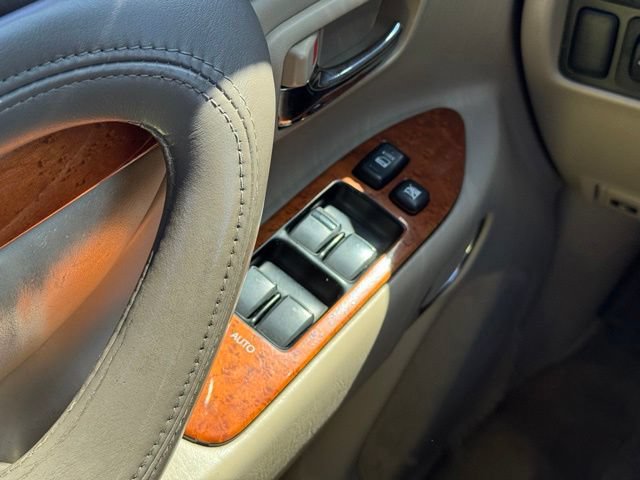 Used 2005 Lexus LX 470 4WD image 35