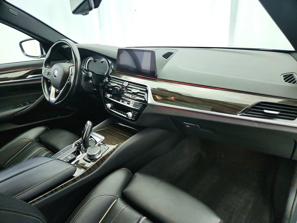 Used 2019 BMW 530i xDrive w/ Convenience Package AWD/4WD image 30