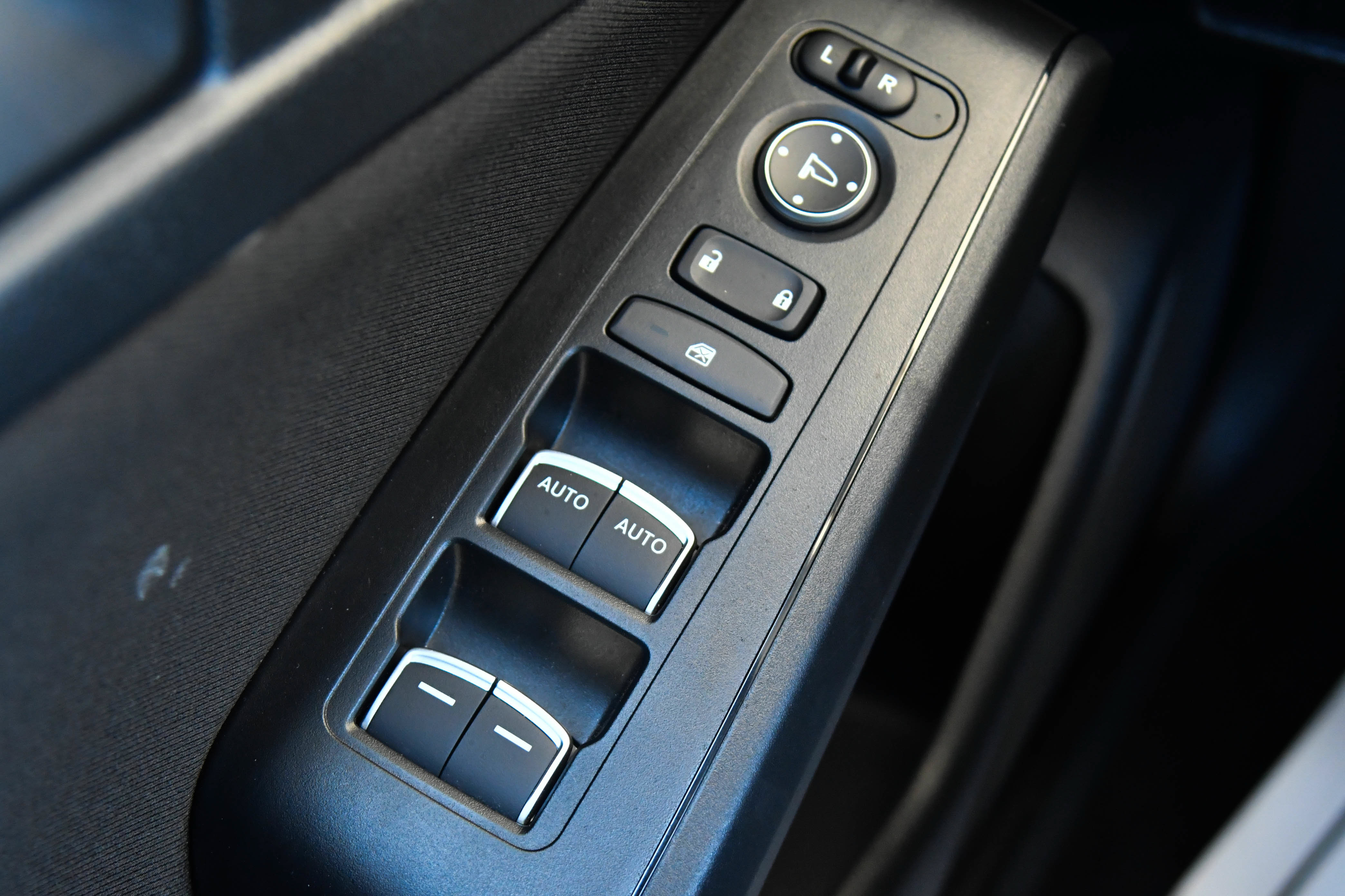 Used 2025 Honda Civic Sport image 32