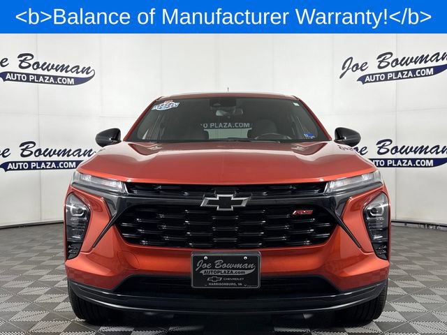 Used 2024 Chevrolet Trax RS w/ Sunroof Package FWD image 3