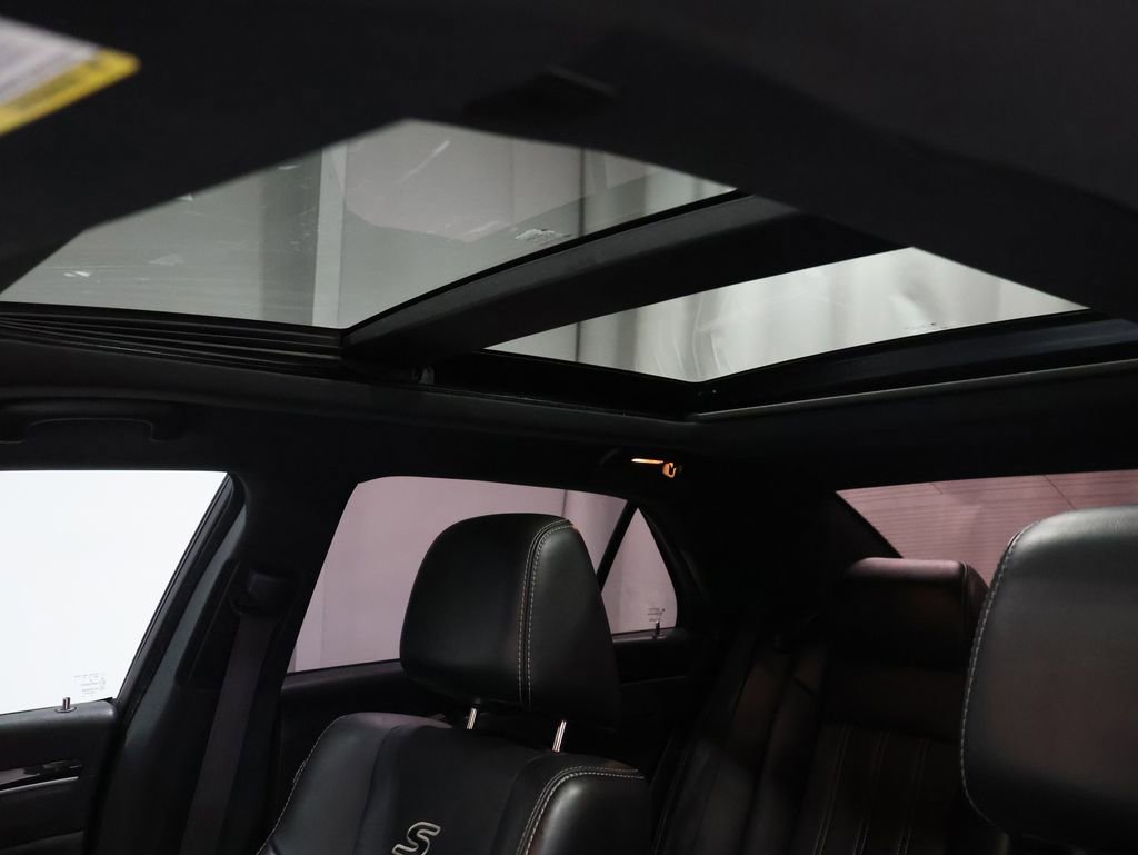 Certified 2018 Chrysler 300 S w/ 300S Premium Group image 11