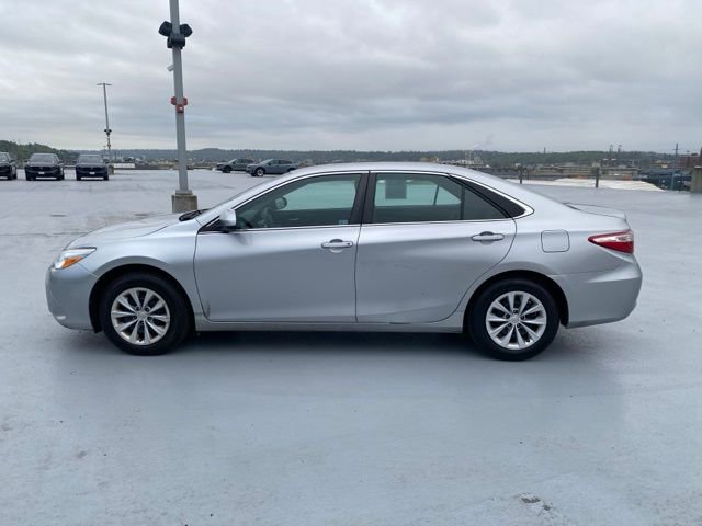 Used 2016 Toyota Camry LE FWD image 4