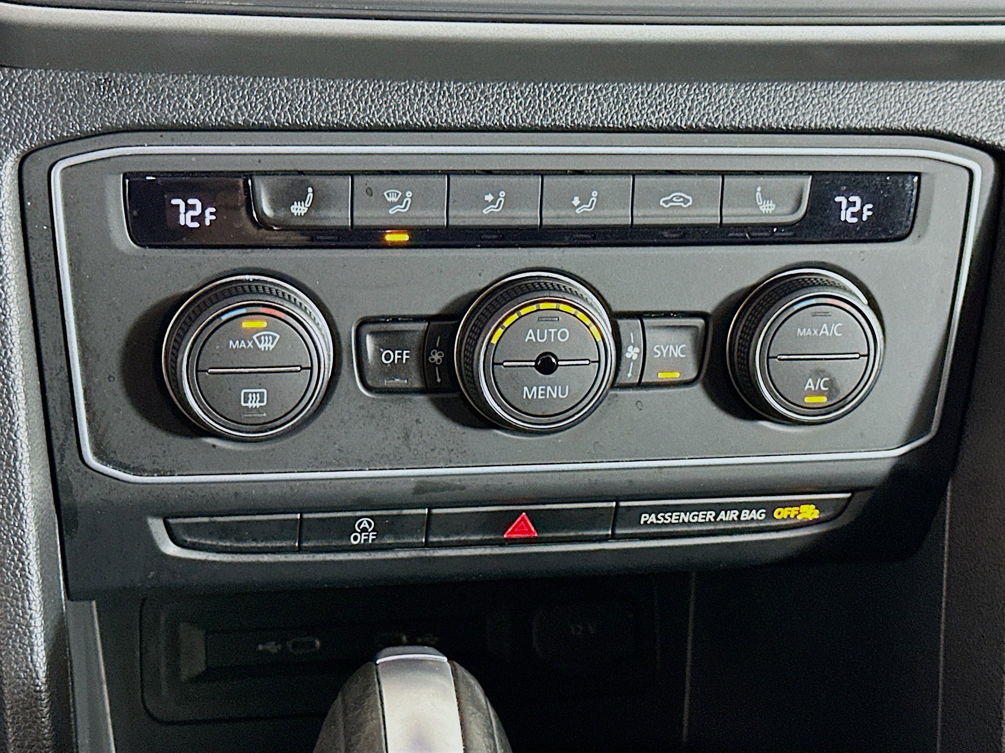 Used 2021 Volkswagen Atlas Cross Sport SE w/ Panoramic Sunroof Package image 23