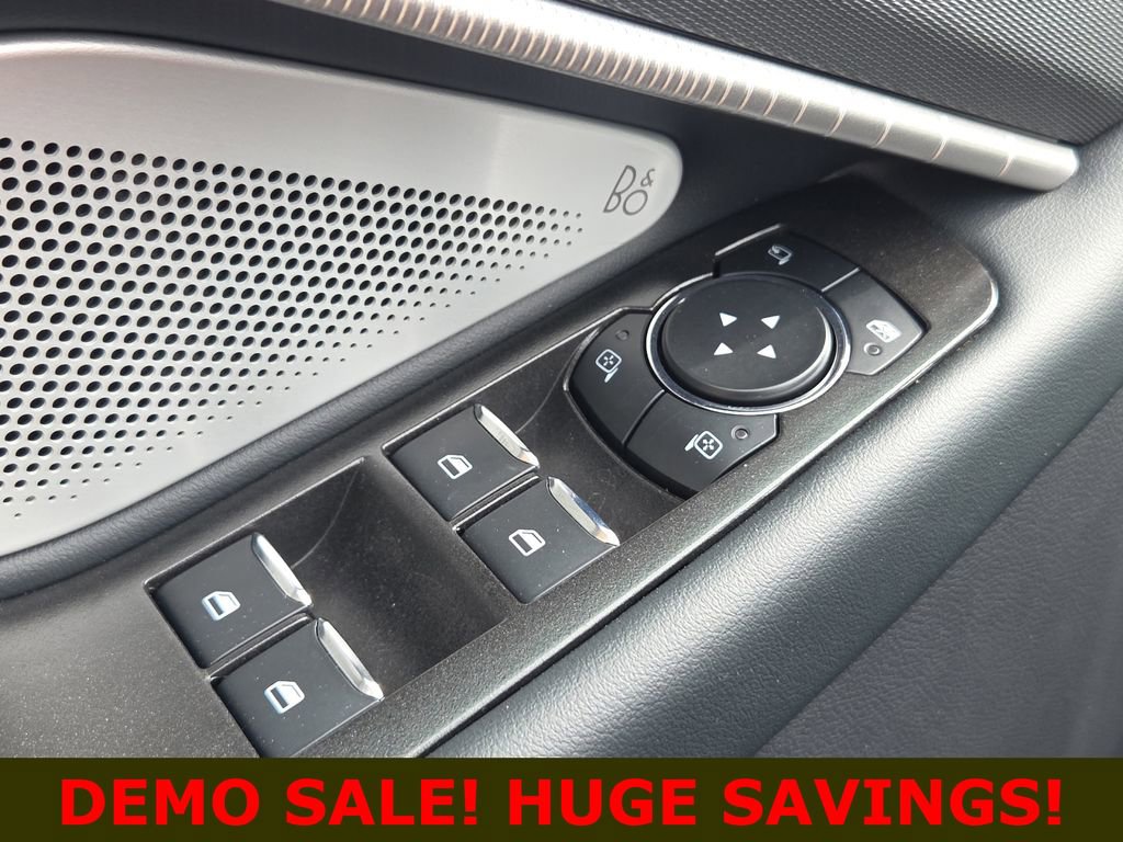 Used 2025 Ford Explorer ST image 17