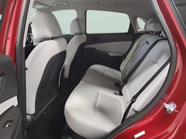 Used 2023 Hyundai Kona SEL image 18