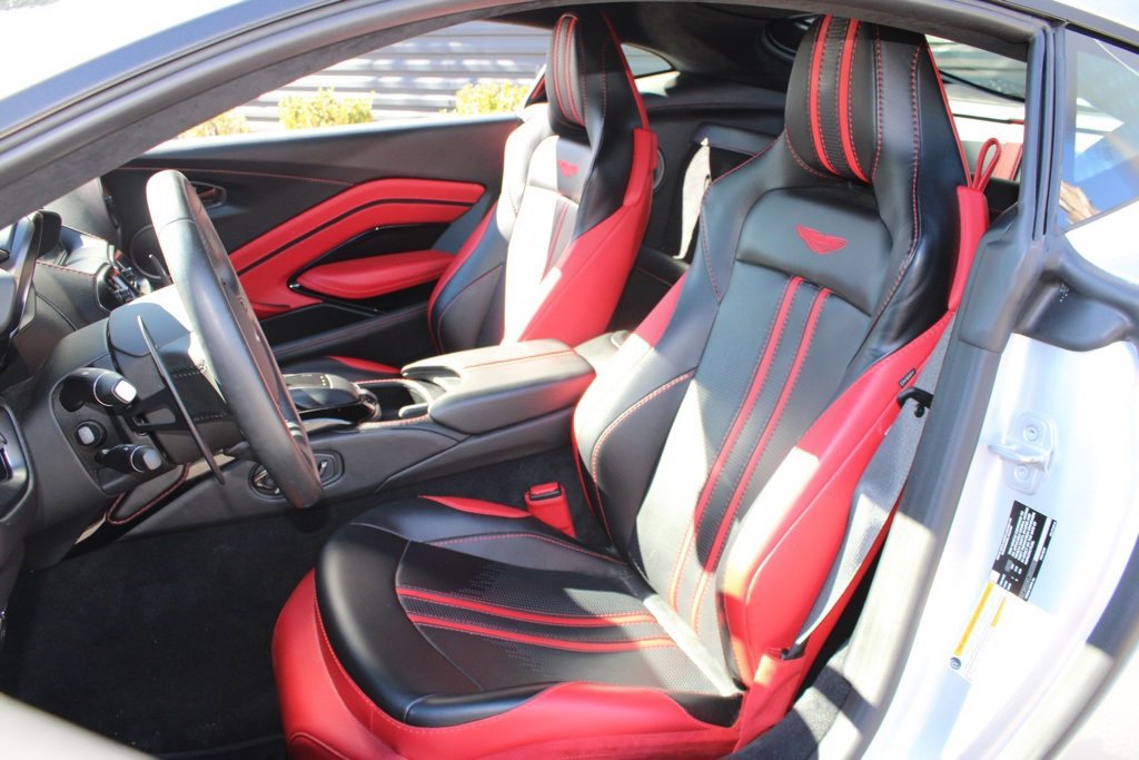 Used 2020 Aston Martin V8 Vantage Coupe image 5