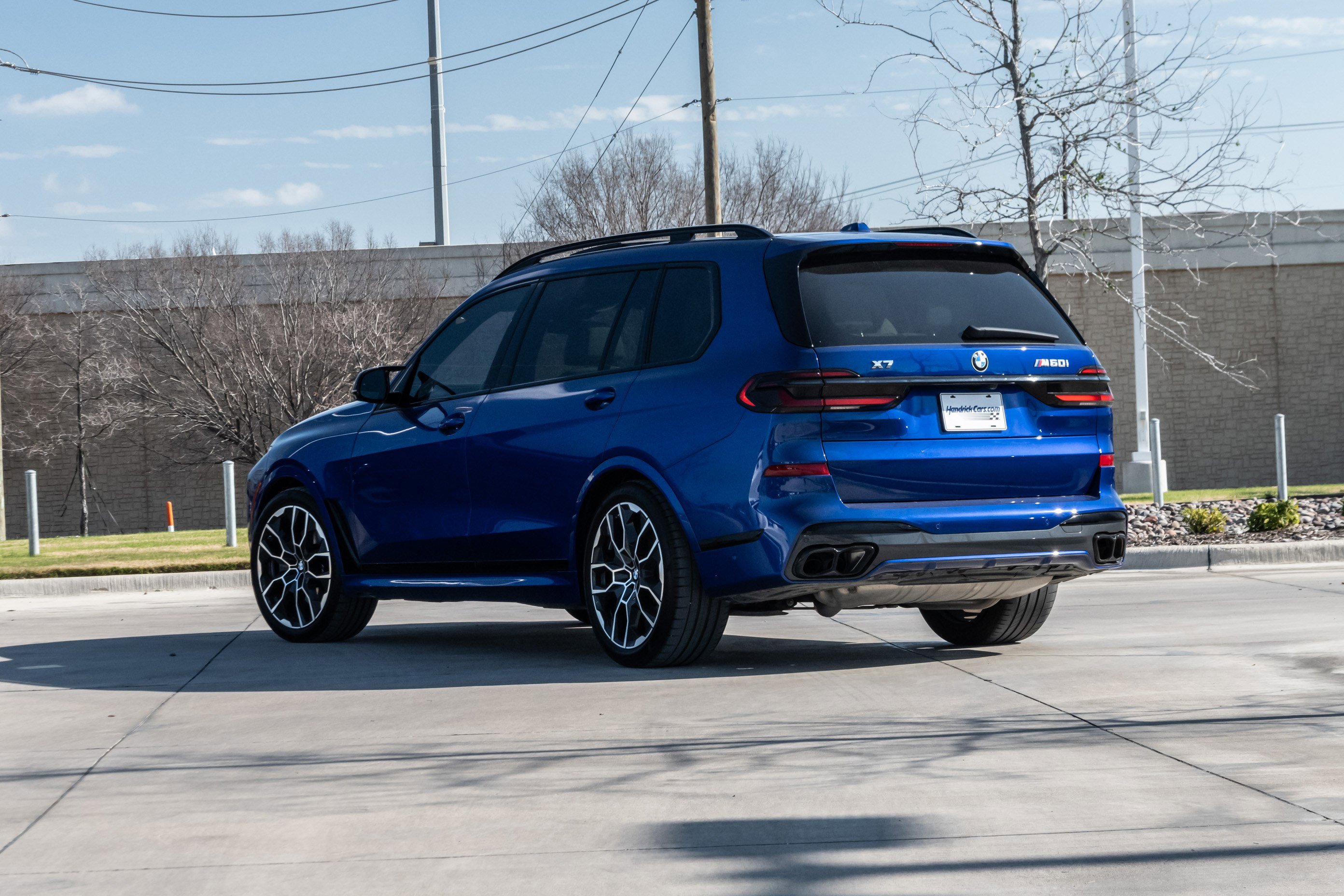 Used 2024 BMW X7 M60i w/ Executive Package image 3