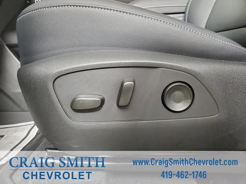 New 2026 Chevrolet Traverse LT w/ Driver Confidence Package image 30