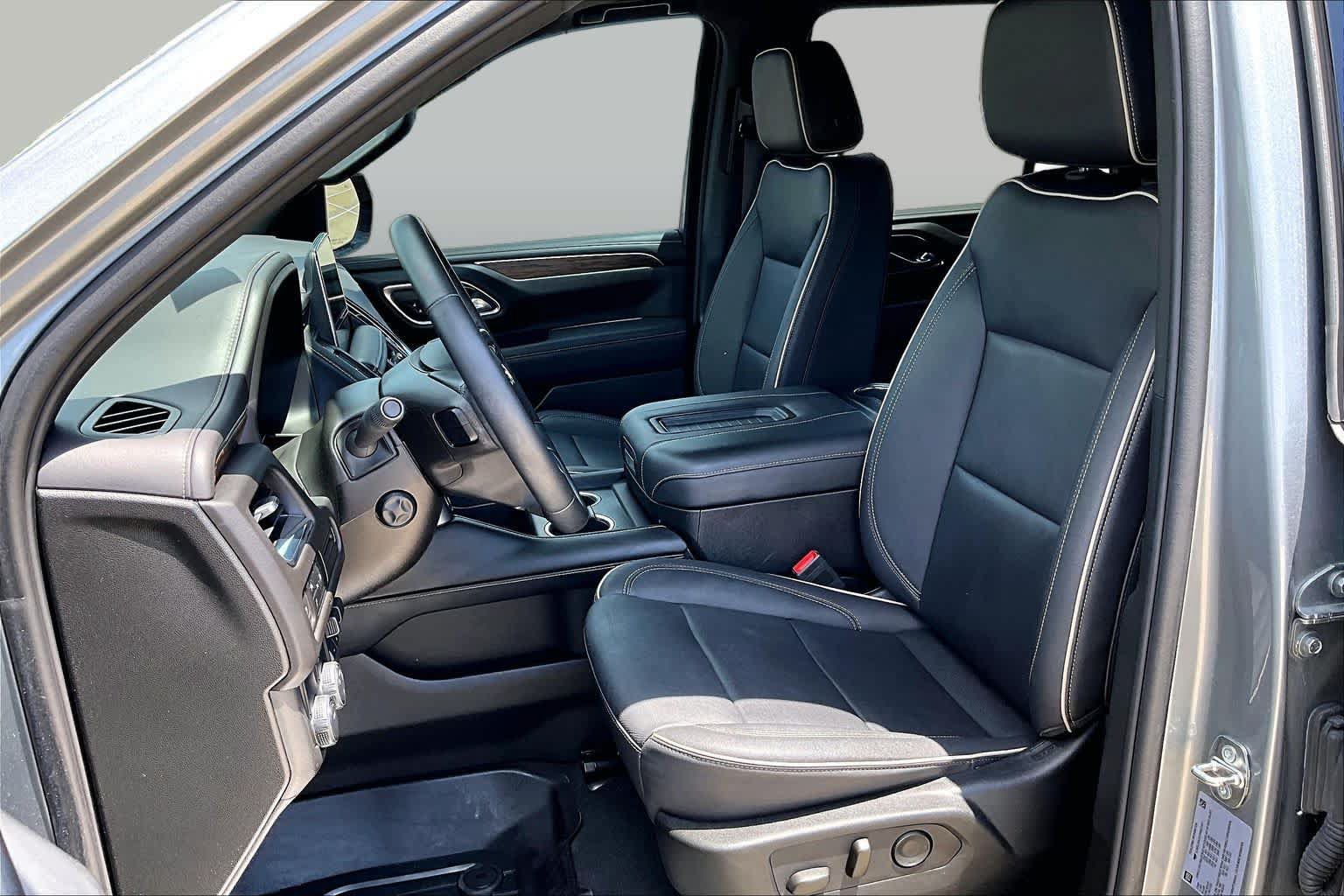 Used 2023 Chevrolet Tahoe Premier w/ Max Trailering Package RWD image 8