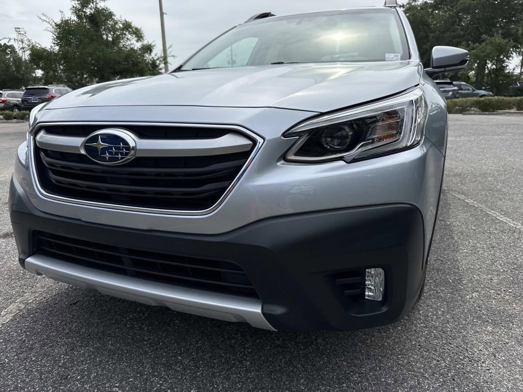 Used 2022 Subaru Outback Limited AWD/4WD image 10