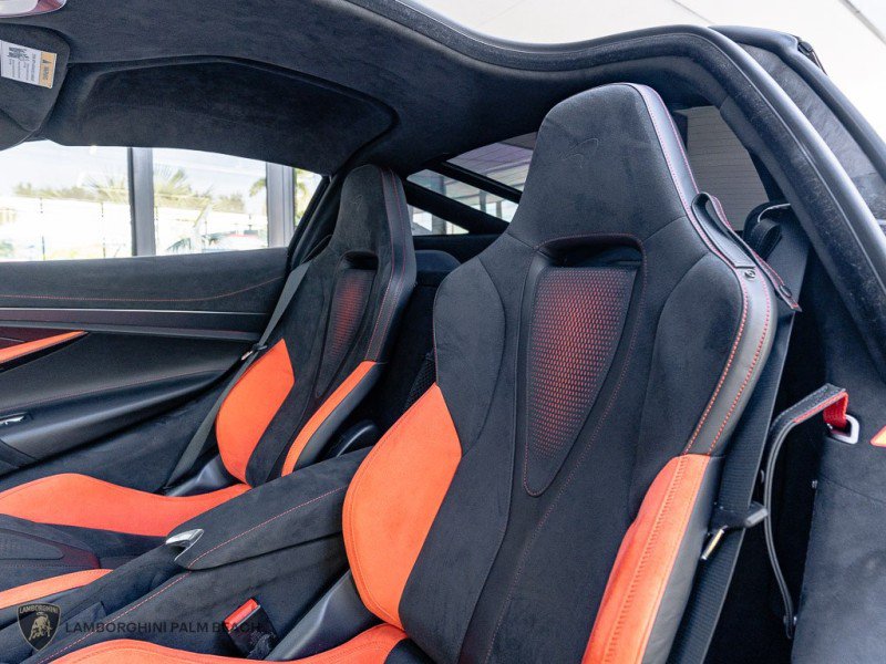Used 2026 McLaren 750S RWD image 28