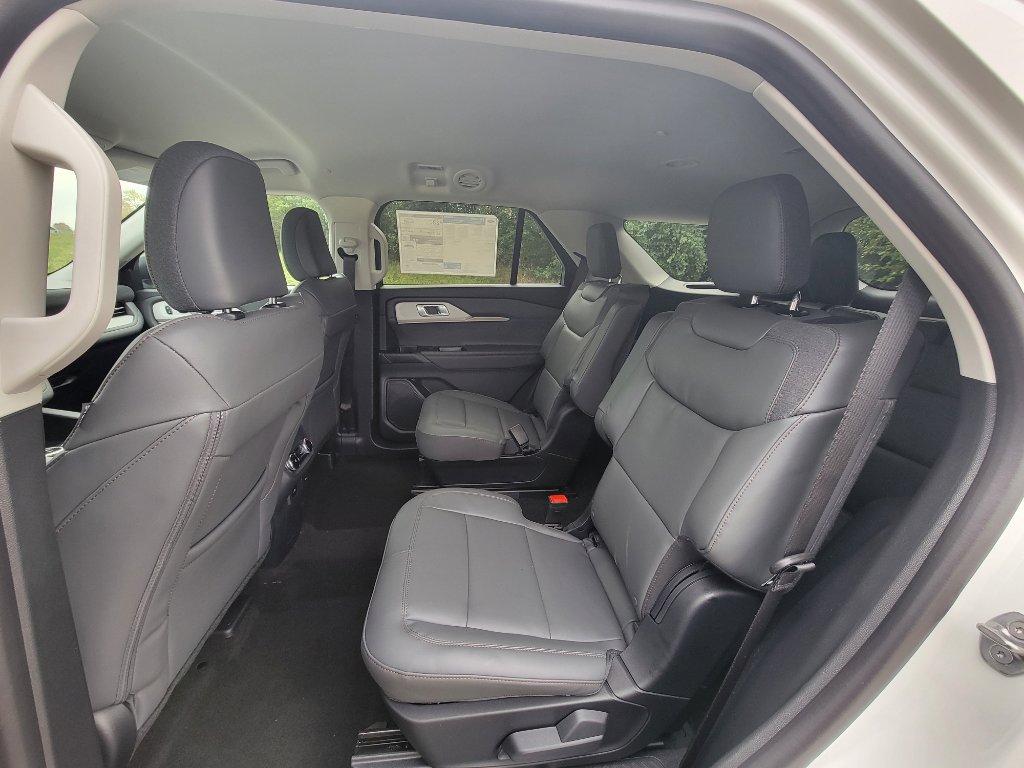 New 2026 Ford Explorer Active image 32