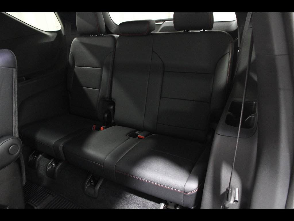 Certified 2026 Chevrolet Traverse Z71 w/ LPO, Floor Liner Package image 19