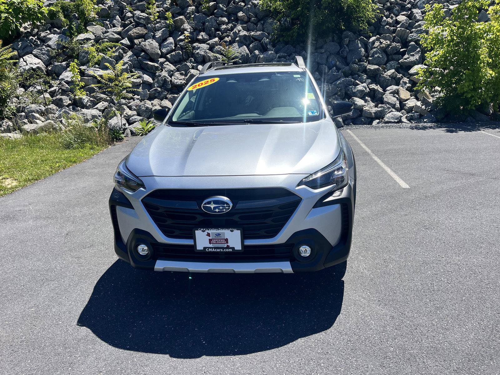 Certified 2025 Subaru Outback Limited AWD/4WD image 2