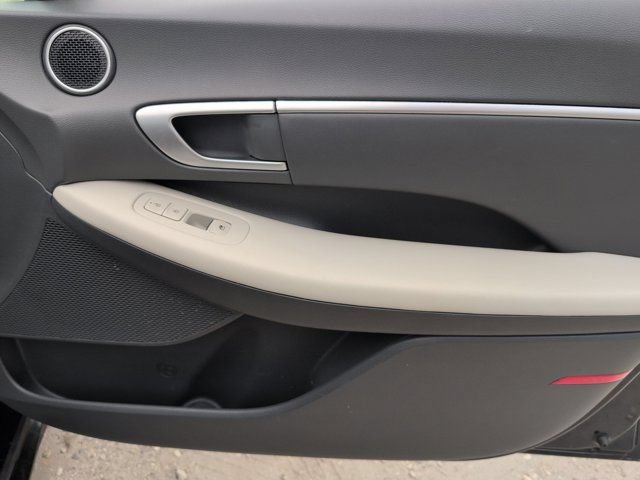 Used 2025 Hyundai Sonata SEL FWD image 32