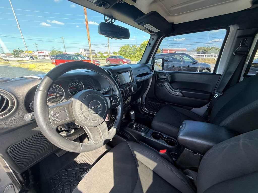 Used 2018 Jeep Wrangler Unlimited Sport S AWD/4WD image 14