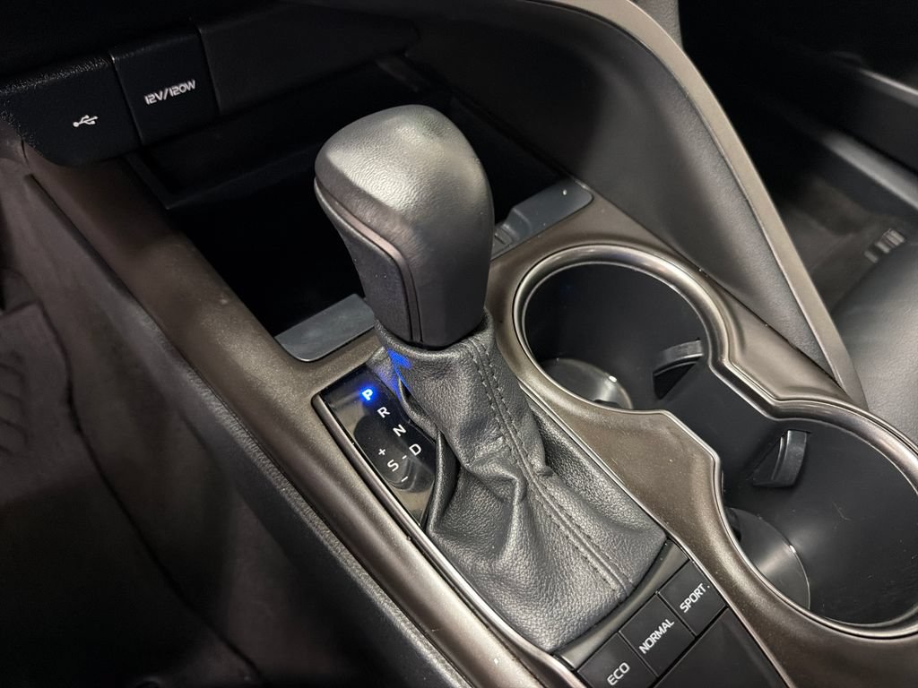 Used 2022 Toyota Camry SE FWD image 27